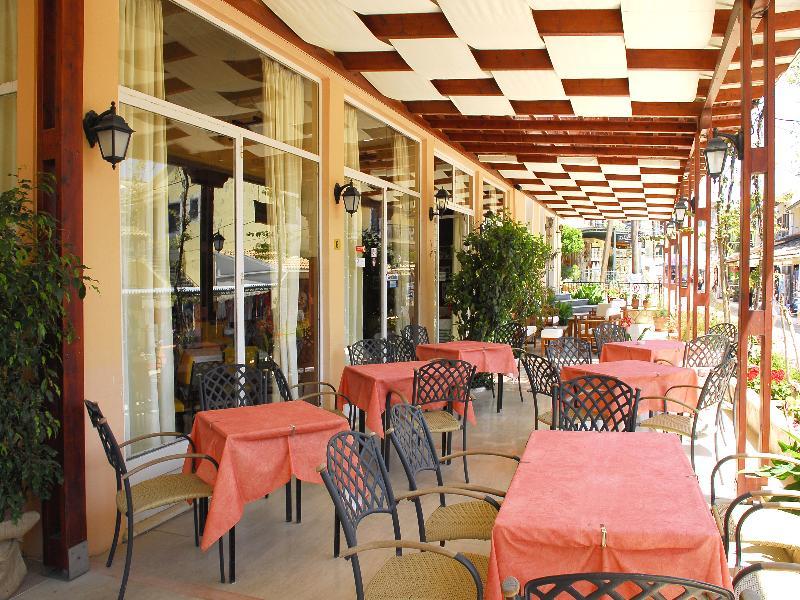 Melina Oasis Boutique Hotel Kassiopi Exterior photo